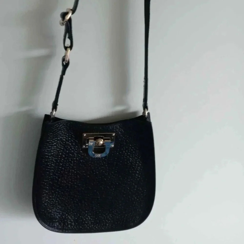 Vintage DKNY french  grain leather bag/crossbody - Picture 4 of 10